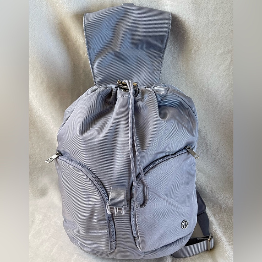 Lululemon Carry Onward Rucksack Mini Vol 9L in Berry Mist - Picture 7 of 16